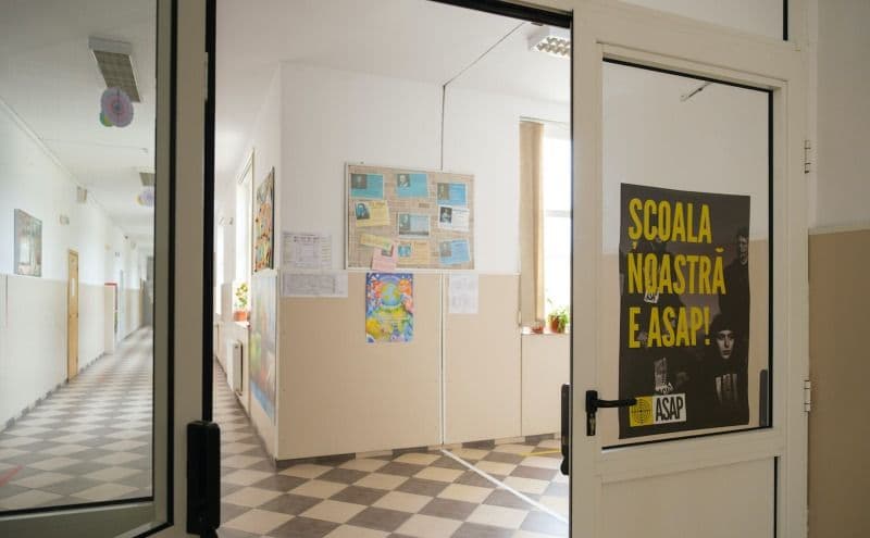 Tot ce trebuie să știe școlile despre colectarea separată, într-un ghid de bune practici creat de ASAP România