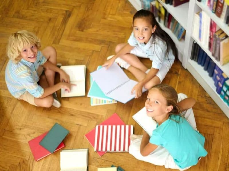 Ministerul Educației a emis un proiect de metodologie a încadrării profesorilor prin care va crește numărul persoanelor care se pot titulariza