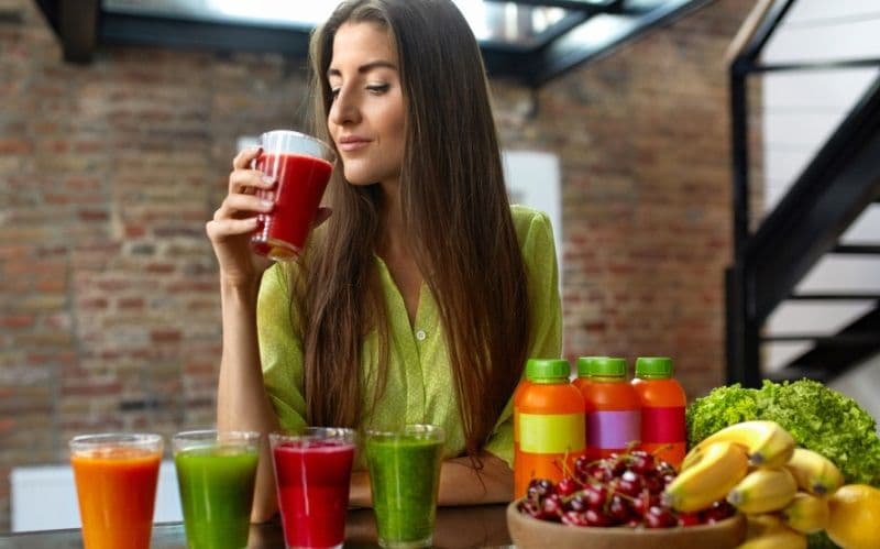 Patru băuturi care îți detoxifică ficatul și te ajută să slăbești peste noapte