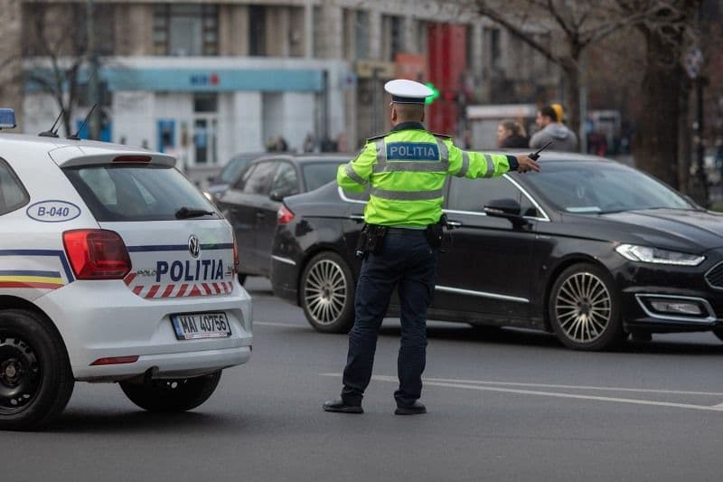 Amenzi de peste 54.000 de lei și 15 permise reținute de polițiști în ultimele 24 de ore