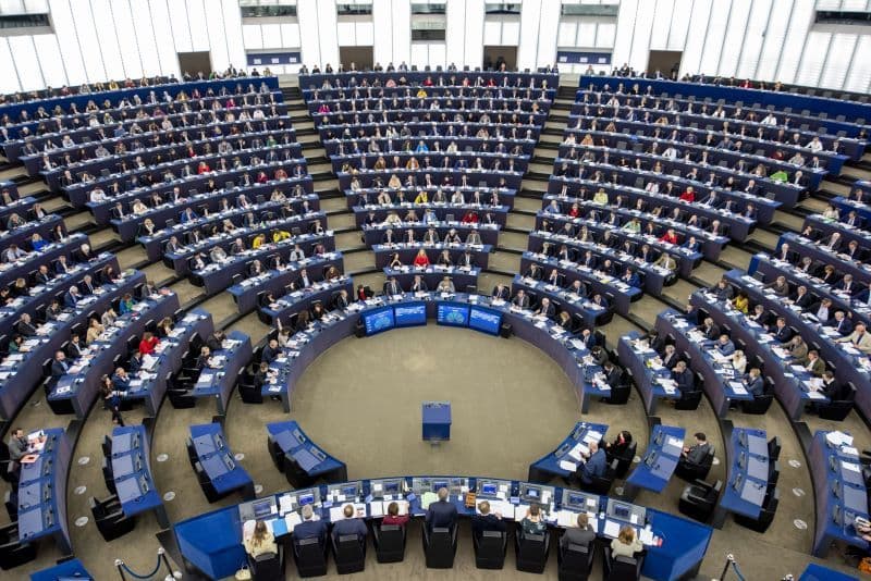 Parlamentul European a respins propunerea de reducere a folosirii pesticidelor în Uniunea Europeană