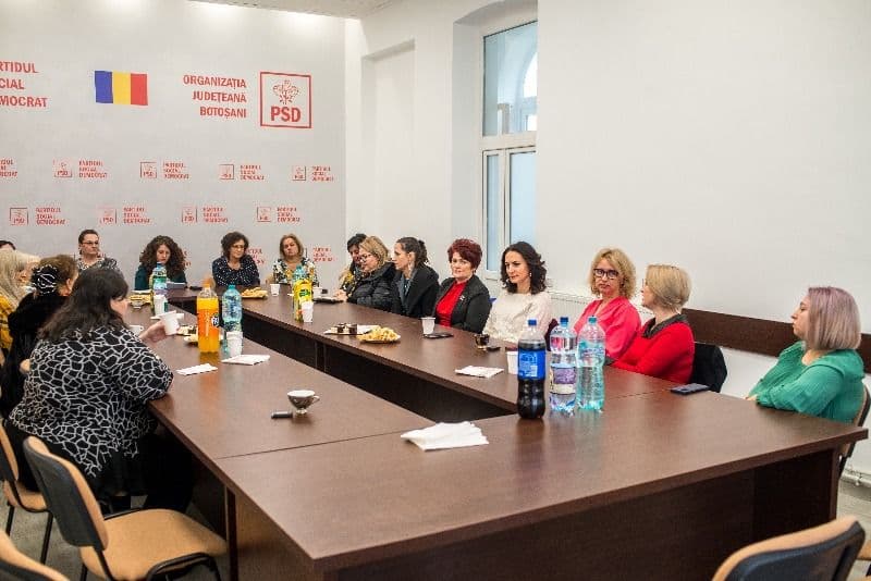 Organizația femeilor social-democrate din Botoșani alături de victimele violenței domestice - FOTO