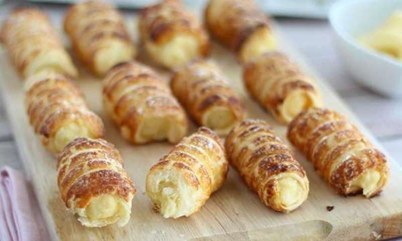 Cannoli cu cremă de vanilie
