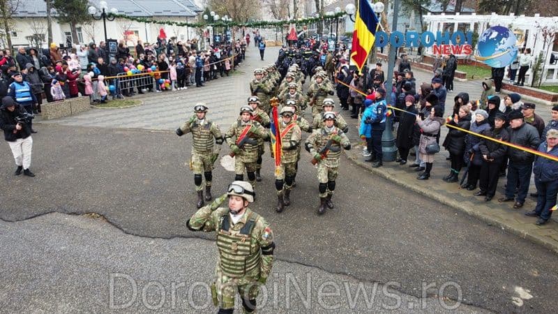 1 Decembrie 2023 - Depuneri de coroane și paradă militară la Dorohoi cu ocazia Zilei Naționale a României – FOTO
