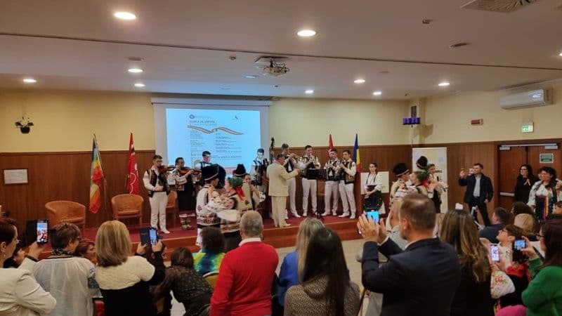Ansamblul „Mugurelul-Mărgineanca” a sărbătorit Ziua Națională a României în Sardinia-Italia - FOTO