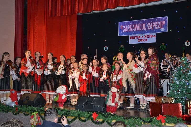 „Carnavalul Zăpezii” al Clubului Copiilor Dorohoi – ediția a XXIV-a. A doua seară de spectacol – FOTO