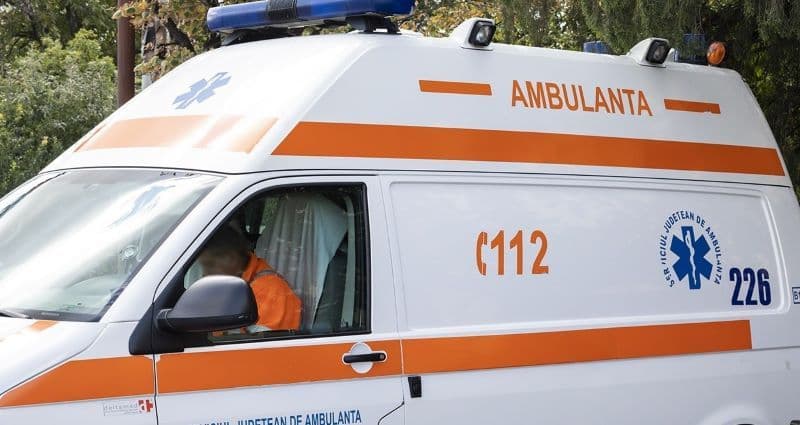 Caz șocant la Dorohoi! Un copil de zece ani a căzut de la etajul I al unei clădiri dezafectate
