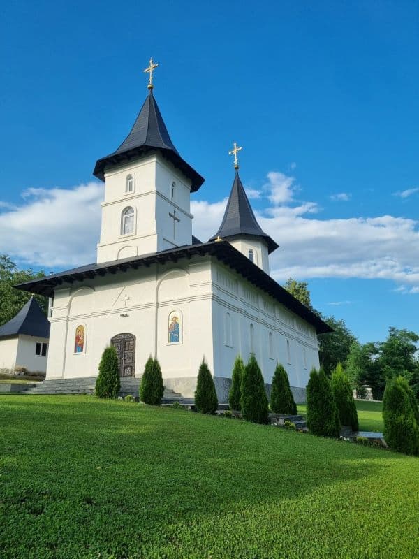 Biserica (11)