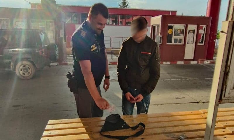 Permis de conducere fals, obținut cu 5000 de lei