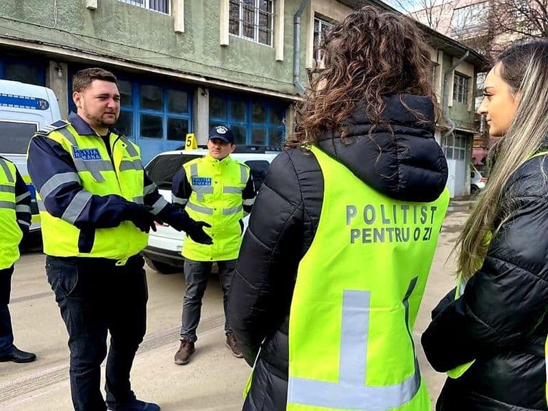 politisti 12