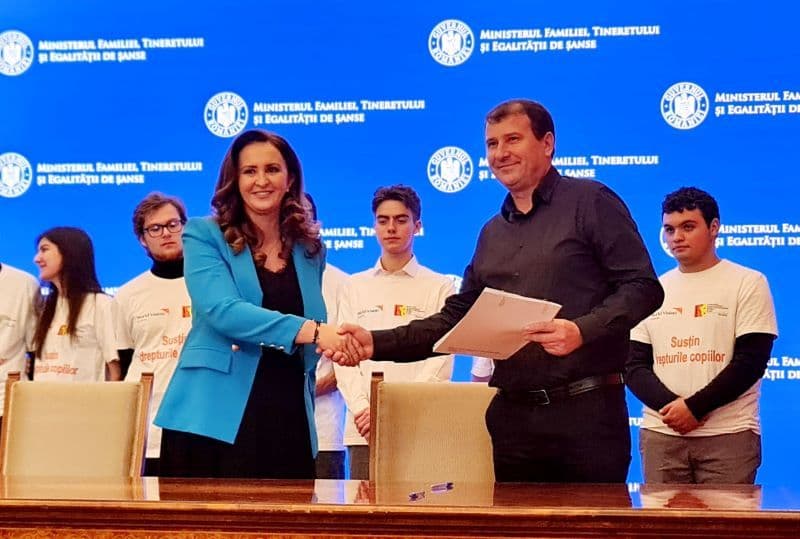 Semnare contracte centre zi Guvern (5)