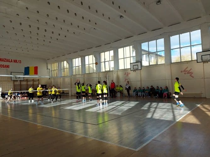 volei feminin 10