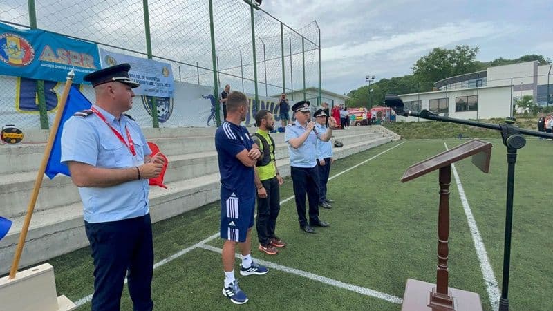 Minifotbal_pompieri_01