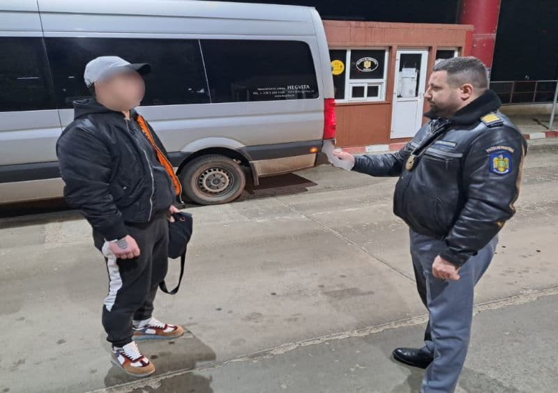 Bărbat din Republica Moldova prins cu un permis de conducere fals, cumpărat cu 300 de euro