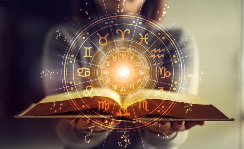 Horoscop 2024. Previziuni astrologice pentru toate zodiile