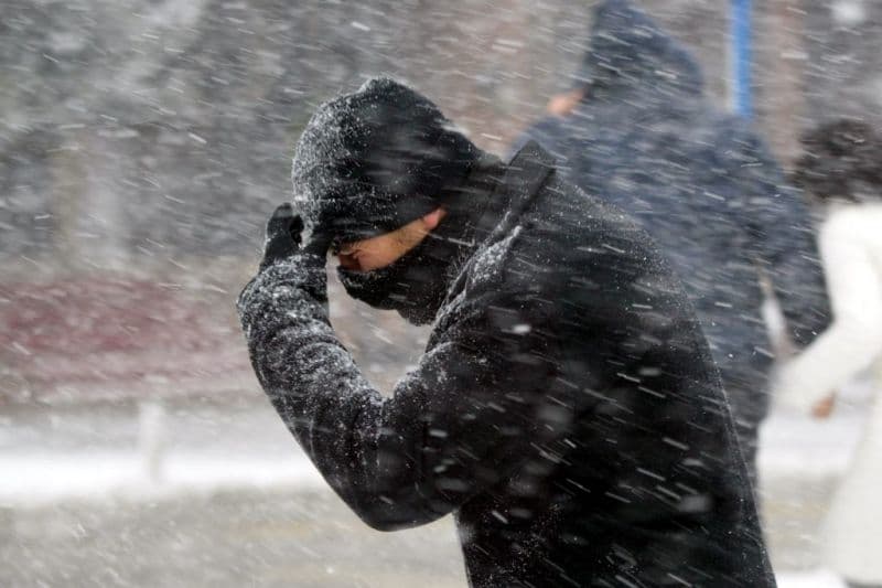 Meteorologii au emis o atenționare COD GALBEN de vânt, polei, ninsori și viscol pentru județul Botoșani