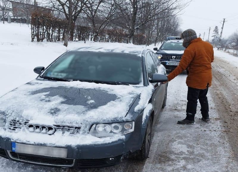 Tânăr de 26 de ani, din Cristinești, depistat de polițiștii de frontieră la volan, deși avea permisul suspendat
