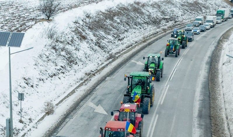 Protestele transportatorilor și fermierilor au intrat în a șaptea zi. Aceștia au blocat un punct vamal din județul Botoșani