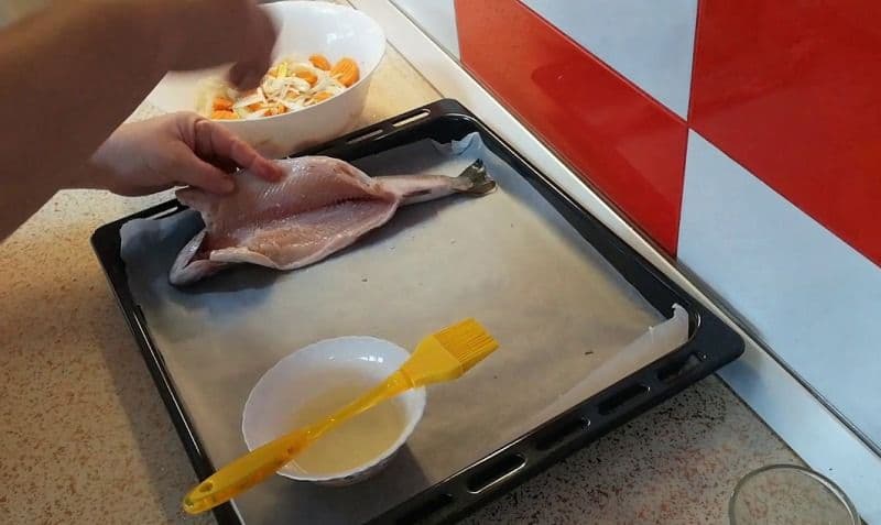 Păstrăv umplut cu verdețuri