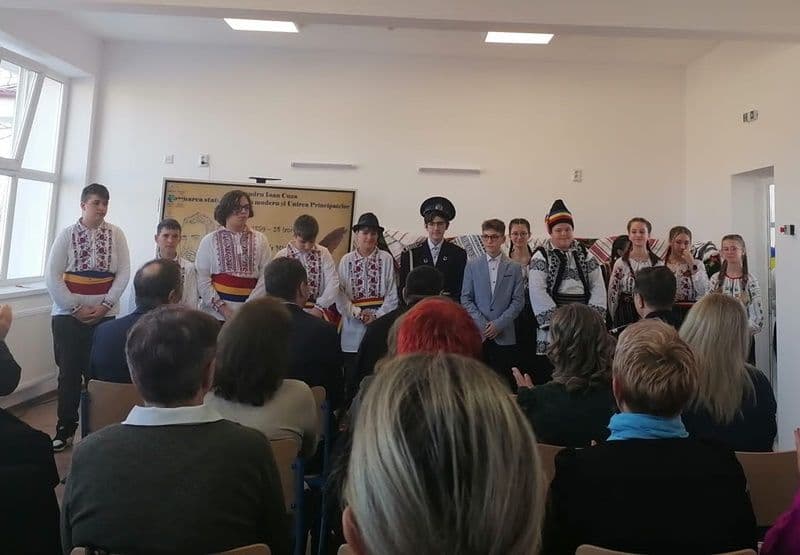 24 ianuarie 2024 - Zi de sărbătoare la Școala „A.I. Cuza” Dorohoi. Unitatea de învățământ s-a redeschis după reabilitare - FOTO