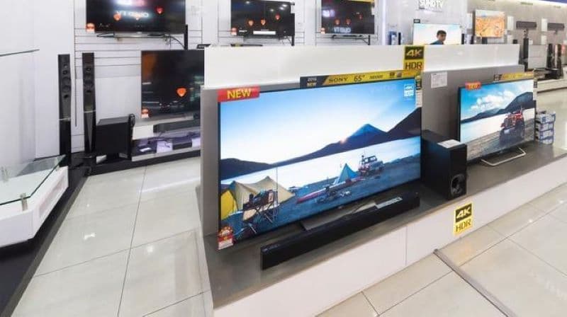 Patru mari companii amendate de Consiliul Concurenței pentru o înțelegere privind comercializarea televizoarelor și telefoanelor mobile