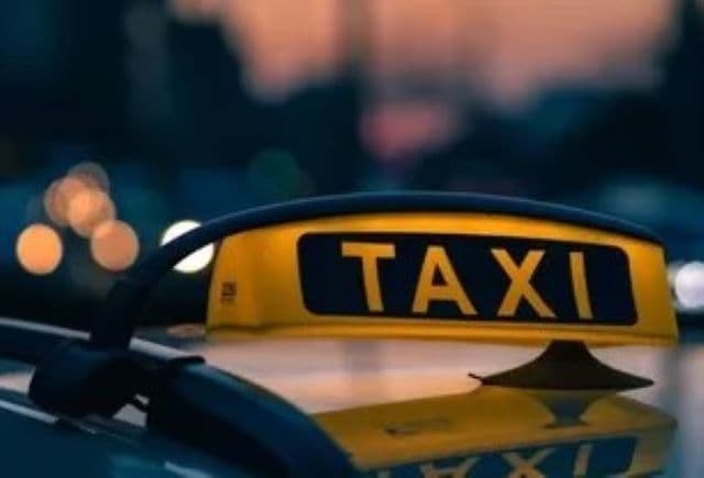 Șoferi din Dorohoi, Botoșani și Vlăsinești sancționați pentru transport persoane în regim taxi, neautorizat