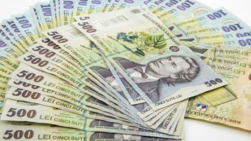 Românii pot cumpăra titluri de stat care beneficiază de dobânzi neimpozabile. Află care este valoarea acestora!