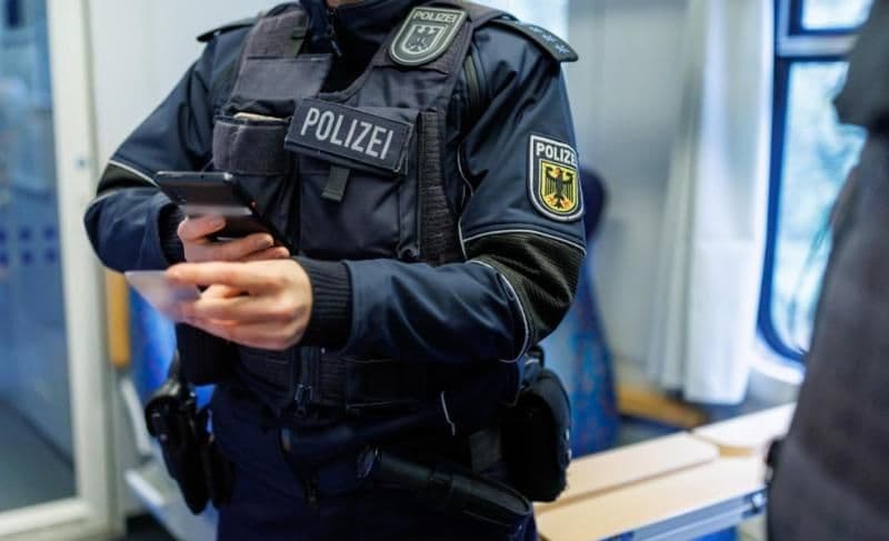 Româncă stablită în Germania, amendată cu 1.000 de euro pentru că și-a luat fiul de la școală cu o săptămână înainte de vacanță