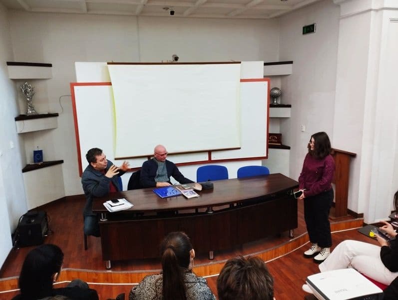 Colegiul Național „Grigore Ghica” din Dorohoi a sărbătorit Ziua Națională a Lecturii - FOTO