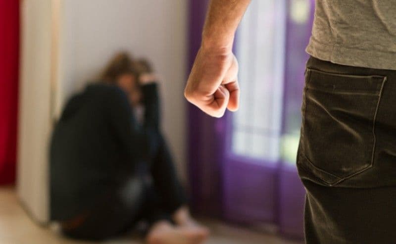 Bărbat de 33 de ani evacuat din locuință și ordin de protecție emis pentru violență în familie