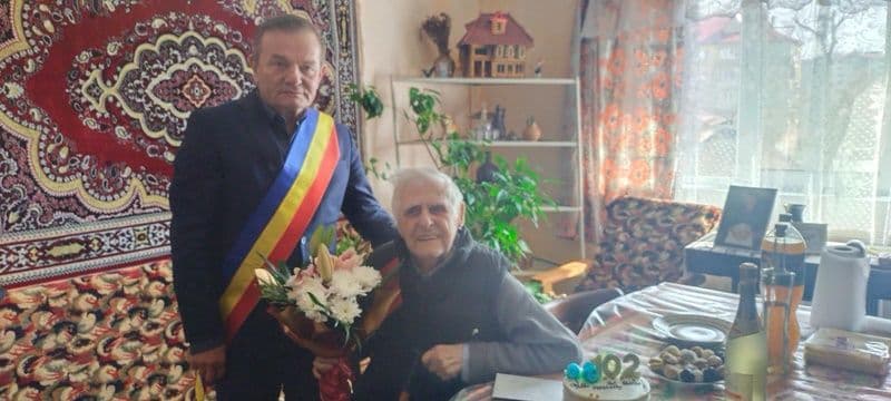 Cetățean centenar, din Dorohoi, sărbătorit de autorități – FOTO