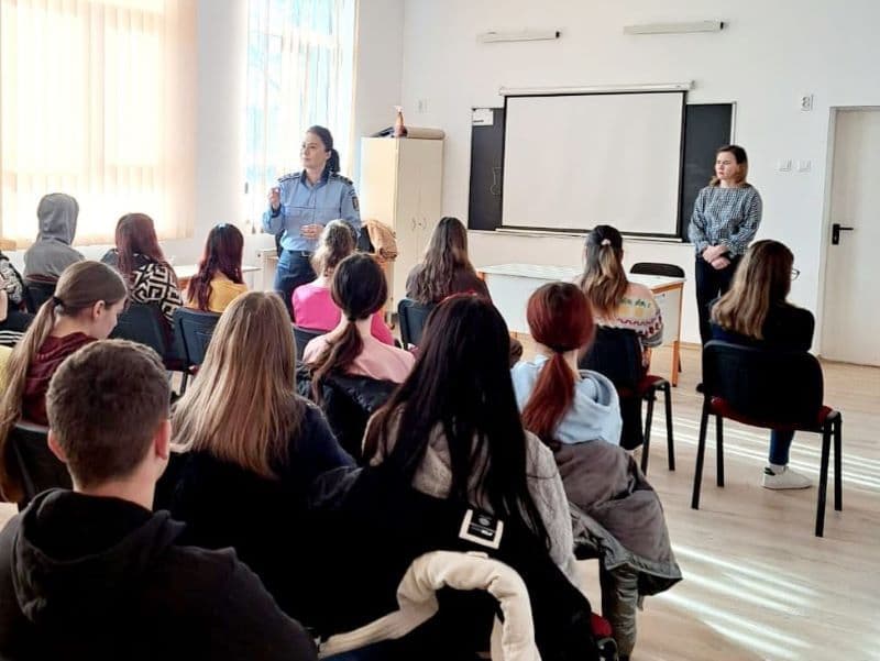 „Rămâi liber!” - Campanie interinstituțională pentru prevenirea consumului de droguri în rândul elevilor