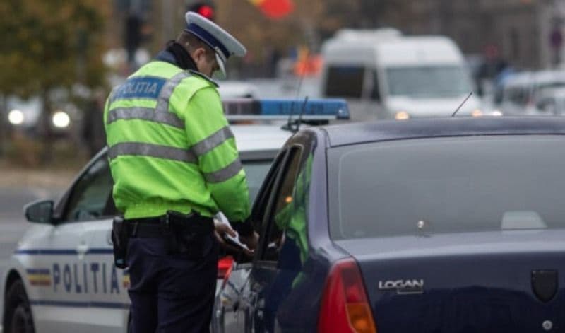 Peste 200 de amenzi și 11 permise de conducere reținute de polițiști în ultimele 24 de ore