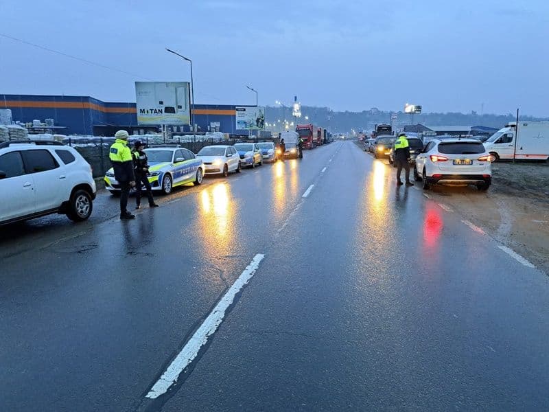 Acțiuni de amploare a polițiștilor în weekendul trecut. Peste 40 de permise de conducere reținute și numeroase amenzi aplicate – FOTO