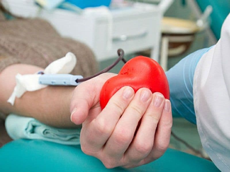 Parlamentul României a adoptat un proiect de lege prin care donatorii de sânge vor beneficia de reducerea impozitelor