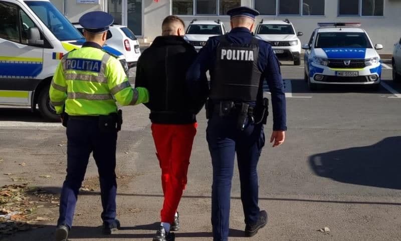Botoșănean reținut pentru conducere sub influența alcoolului și fără permis