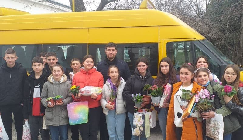 Proiect SNAC „Un Mărțișor pentru fiecare mamă” desfășurat de elevii Școlii Gimnaziale „Mihail Sadoveanu” Dumbrăvița – Ibănești - FOTO