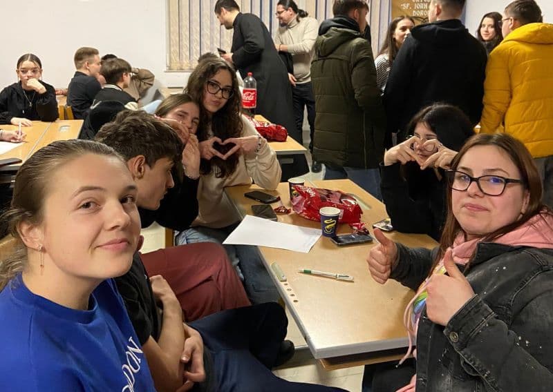 „Tinerii din Dorohoi susțin activitățile Pro-viață” - Parteneriat Pro-Vita – A.T.O.R Dorohoi în cadrul Proiectului „Luna pentru viață” 2024