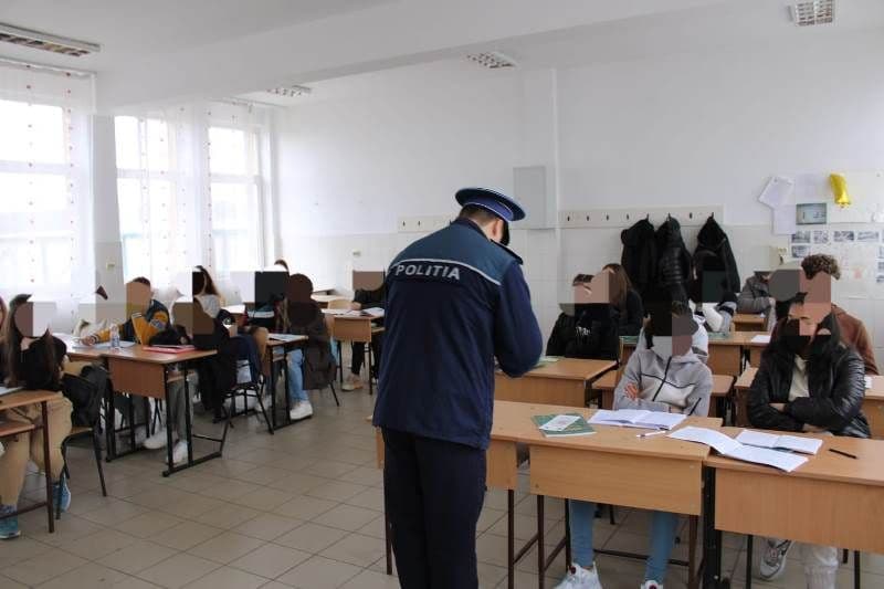 Activități preventive la Ștefănești efectuate de polițiștii botoșăneni