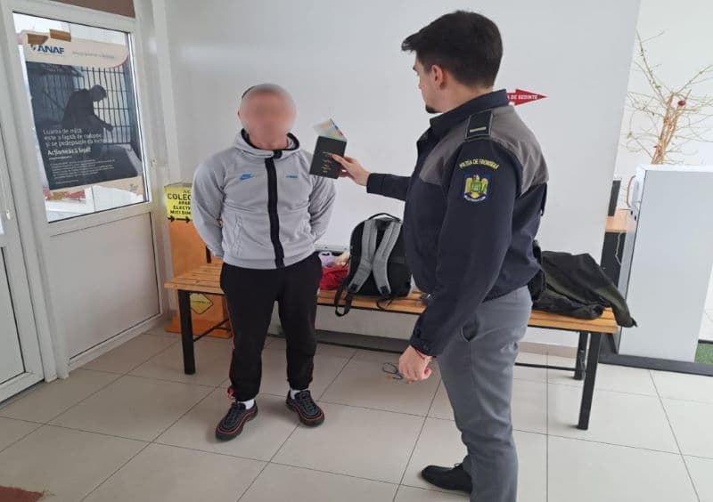Identitate românească ascunsă în ambalajul unui parfum la Stânca