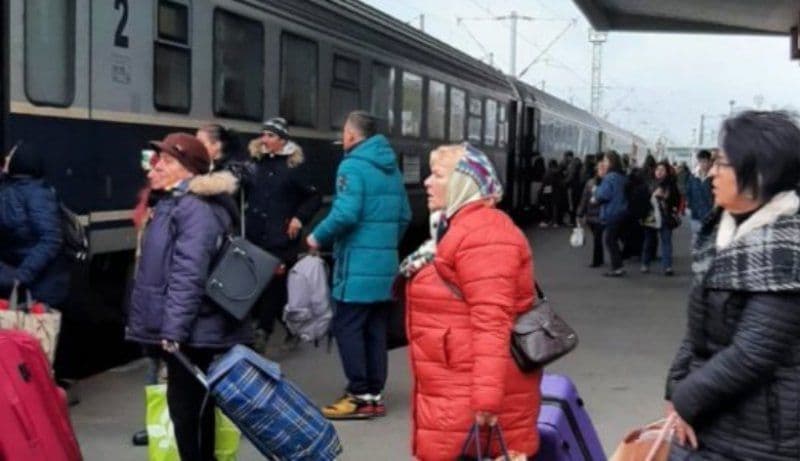 O femeie a fost jefuită în trenul București - Botoșani. Suspectul a fost reținut