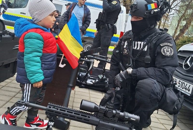 Polițiștii sărbătoresc astăzi 202 ani de la înființarea poliției române - FOTO
