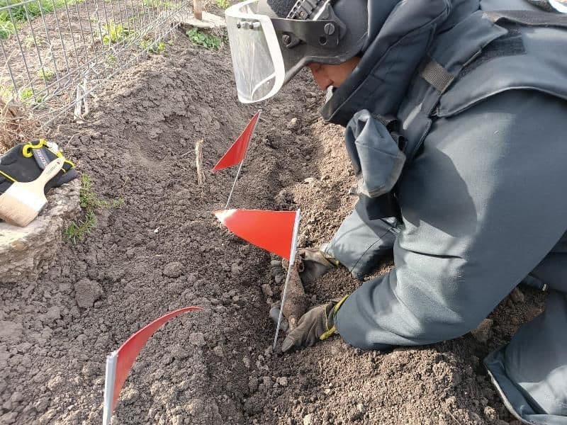 Bombă de aruncător găsită de un bărbat în timp ce efectua lucrări agricole în gospodărie