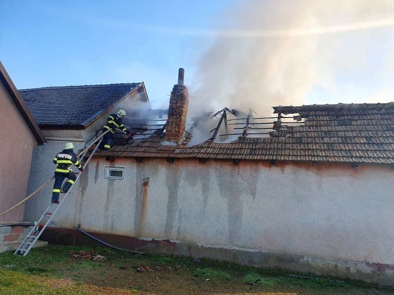 Casă din Șendriceni în pericol din cauza coșului de fum necurățat de funingine