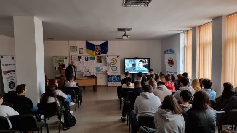 Prevenirea consumului de droguri - viața nu negociază! Activitate organizată la Liceul „Regina Maria” Dorohoi