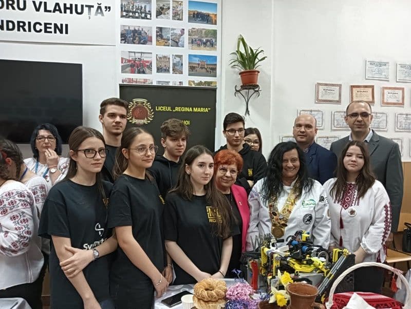 Un altfel de concurs pentru roboții de la Liceul „Regina Maria” Dorohoi - FOTO