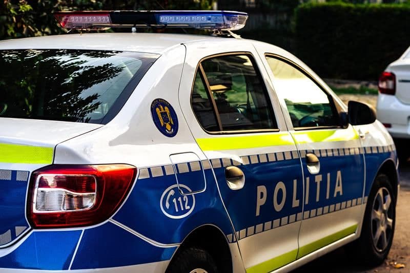 Misiune contracronometru a polițiștilor botoșăneni. Au transportat un copil de doi ani în întâmpinarea ambulanței