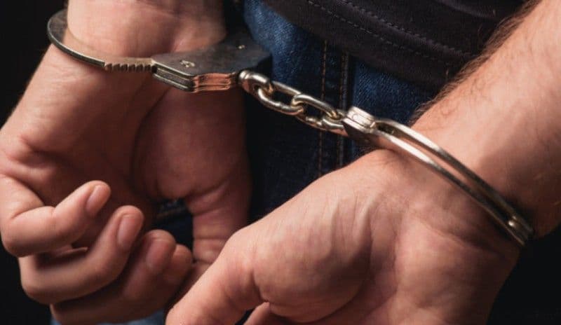 Tânăr reținut de polițiști după ce a fost prins în trafic băut și fără permis de conducere