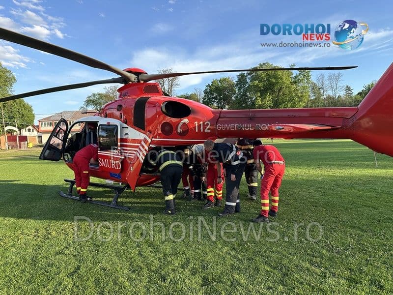 Femeie aflată în stare gravă preluată de urgență de elicopterul SMURD de la Dorohoi - FOTO