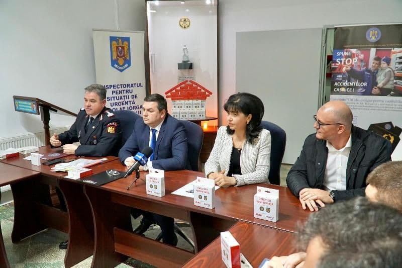 500 de detectoare vor fi instalate gratuit în locuințele unor familii nevoiașe din județul Botoșani - FOTO
